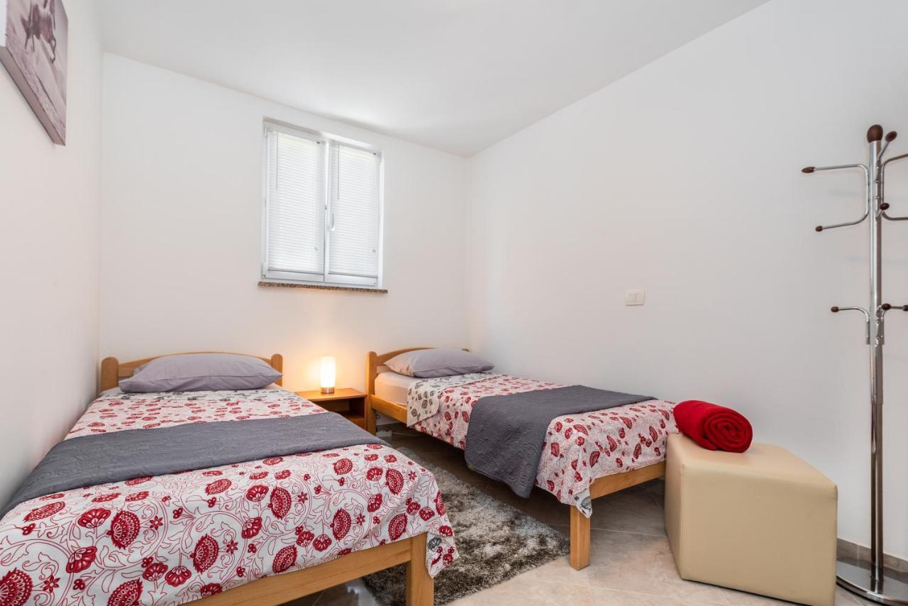 Vozilici Apartmani Antonija מראה חיצוני תמונה
