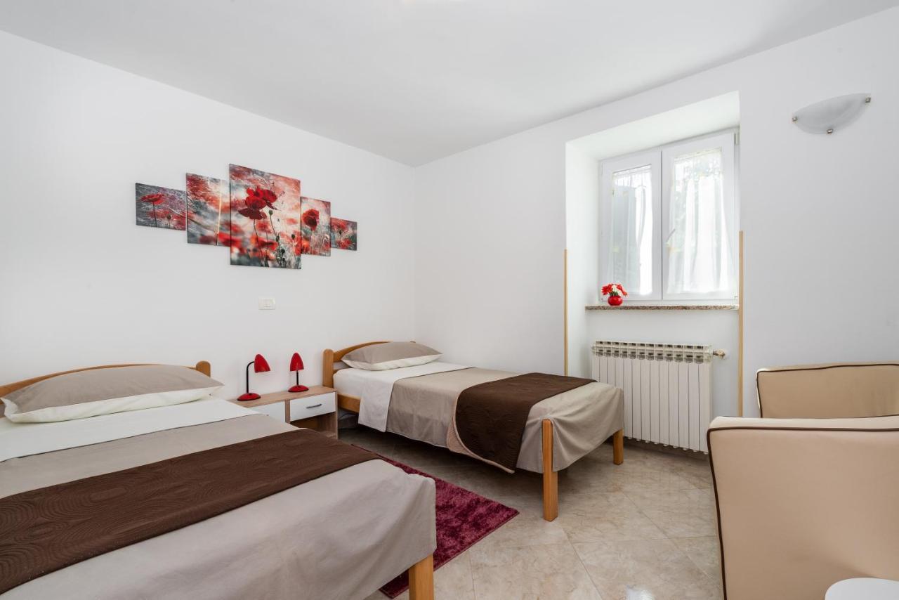 Vozilici Apartmani Antonija מראה חיצוני תמונה